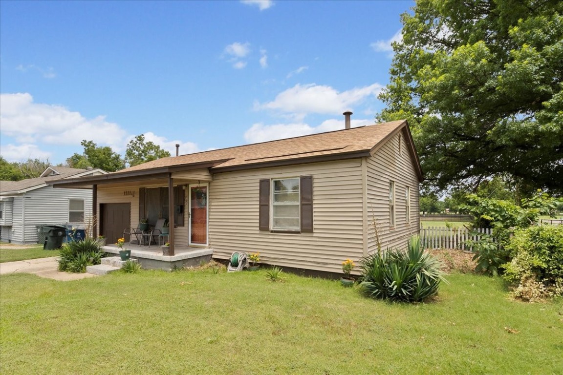 701 E Holman Court