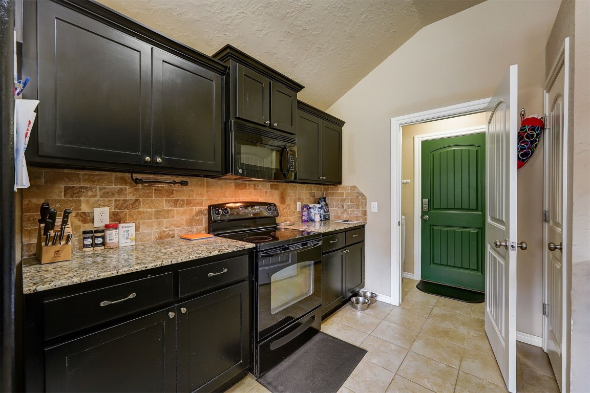 716 Heatherwood Court