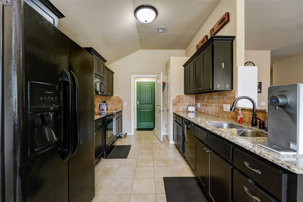 716 Heatherwood Court