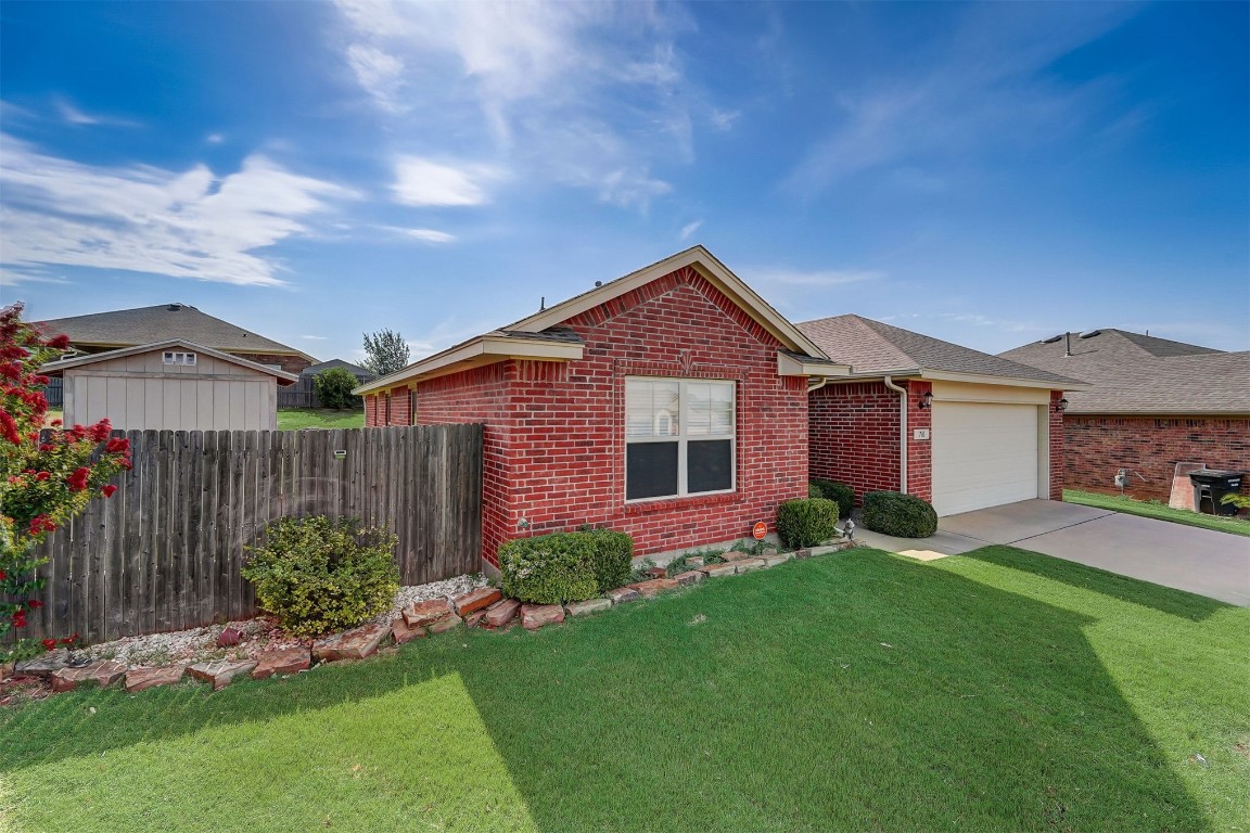 716 Heatherwood Court