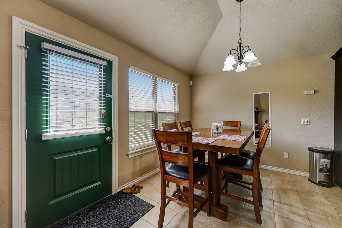 716 Heatherwood Court