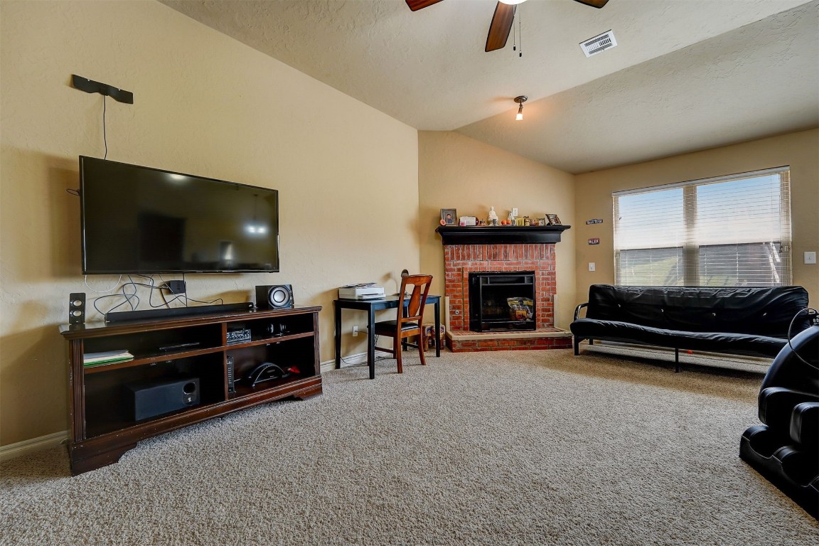716 Heatherwood Court