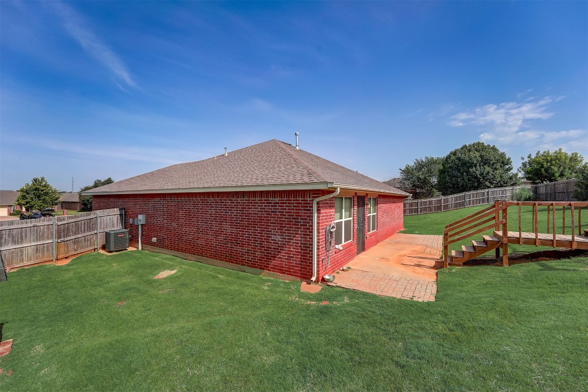 716 Heatherwood Court