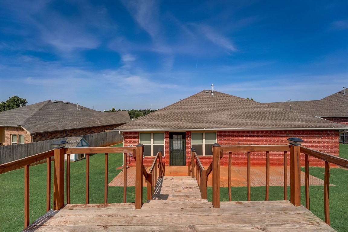 716 Heatherwood Court