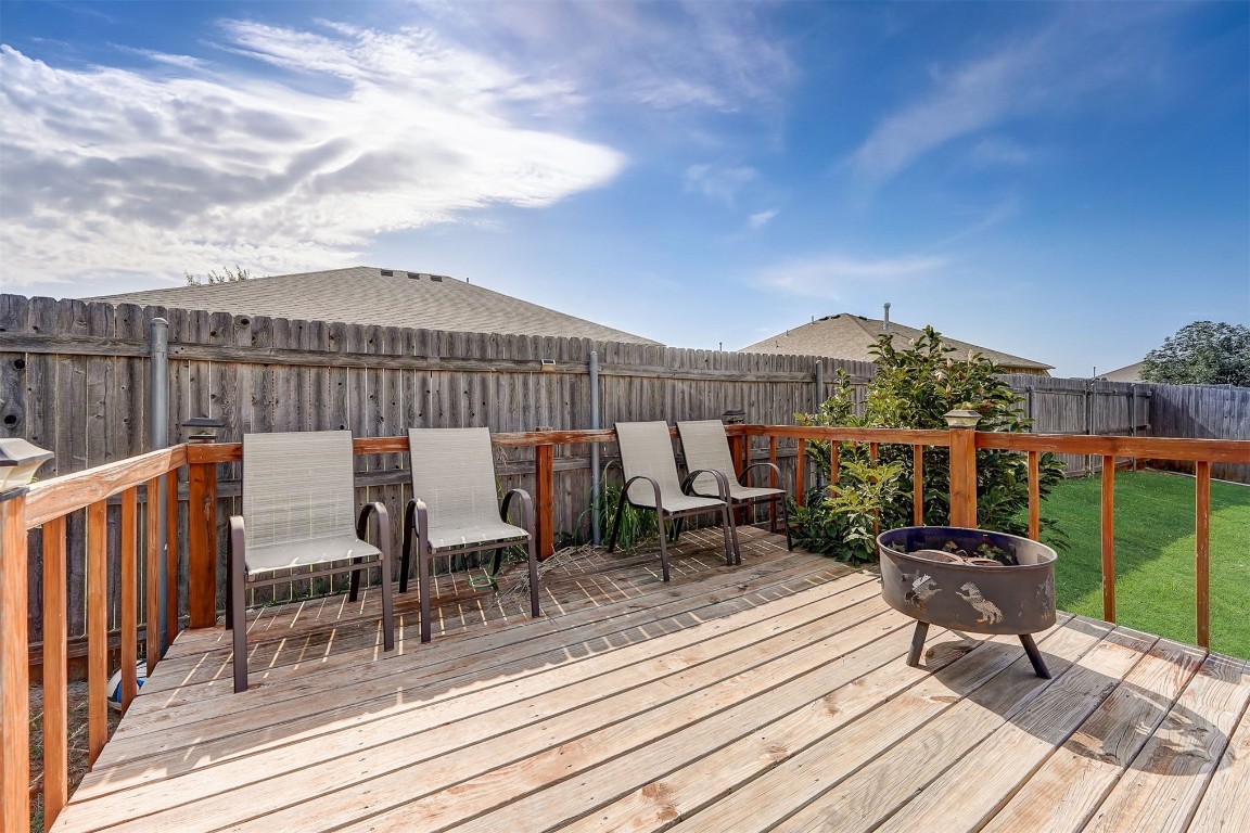 716 Heatherwood Court