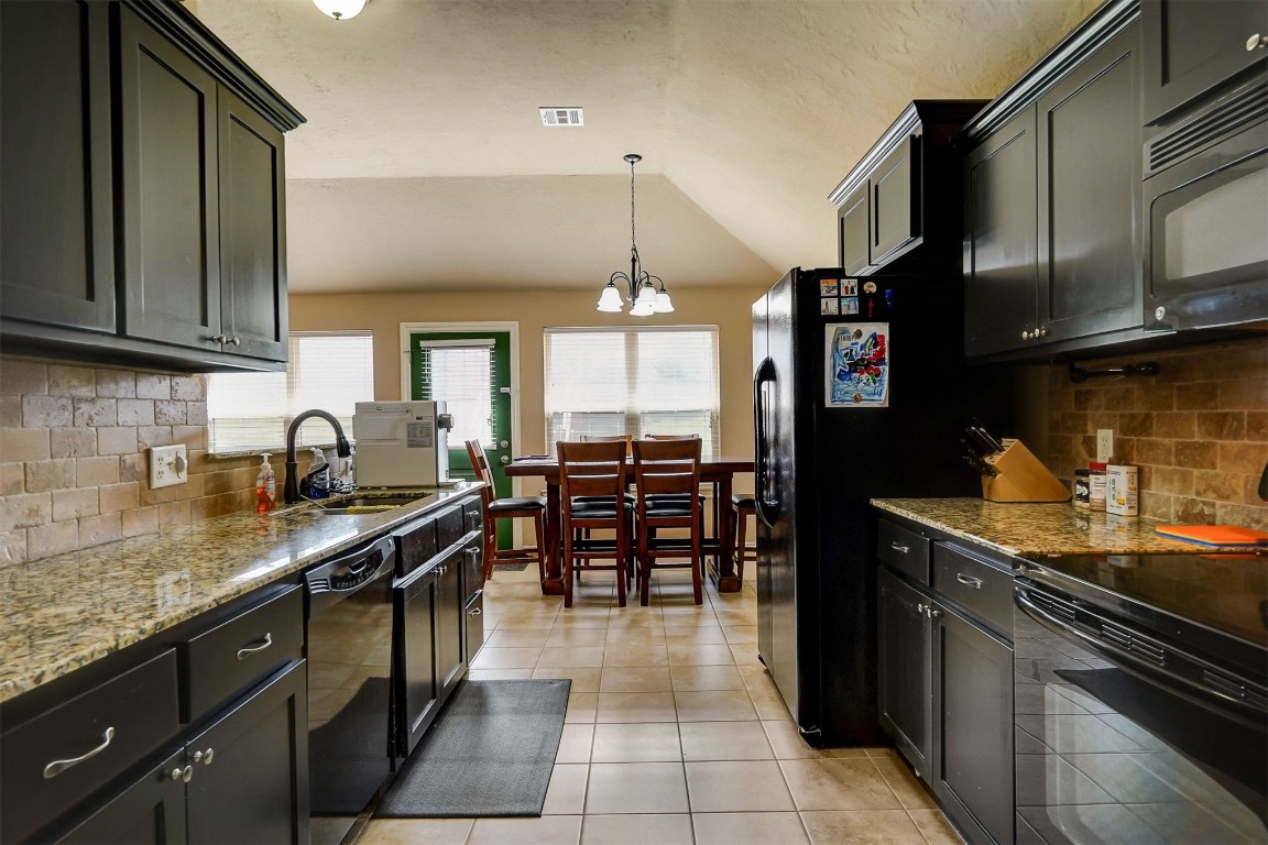 716 Heatherwood Court