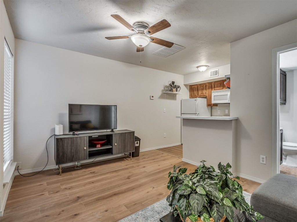 11550 N May Avenue Unit: F304