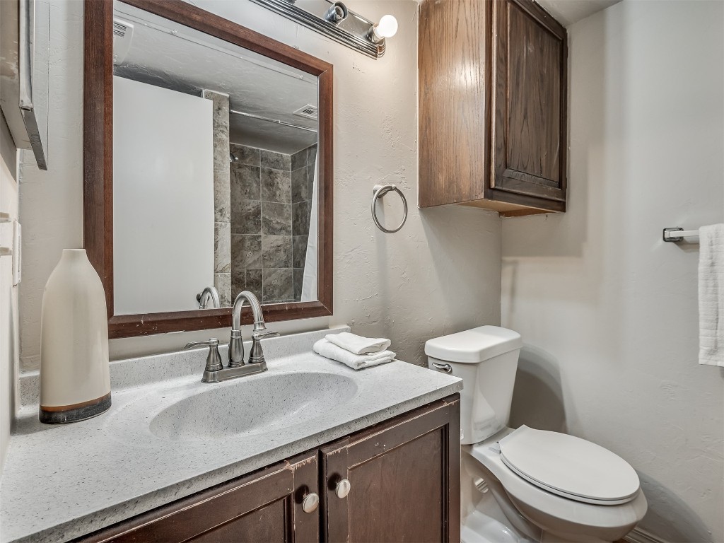 11550 N May Avenue Unit: F304