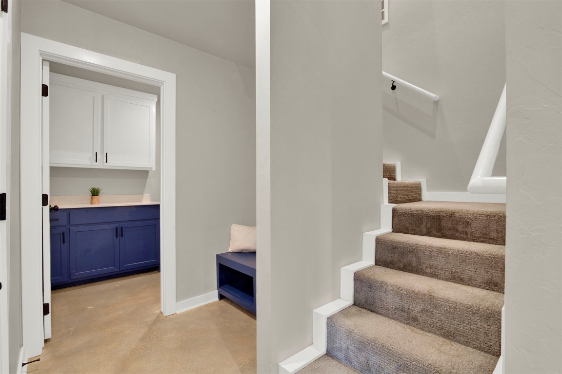 705 NE 38th Street