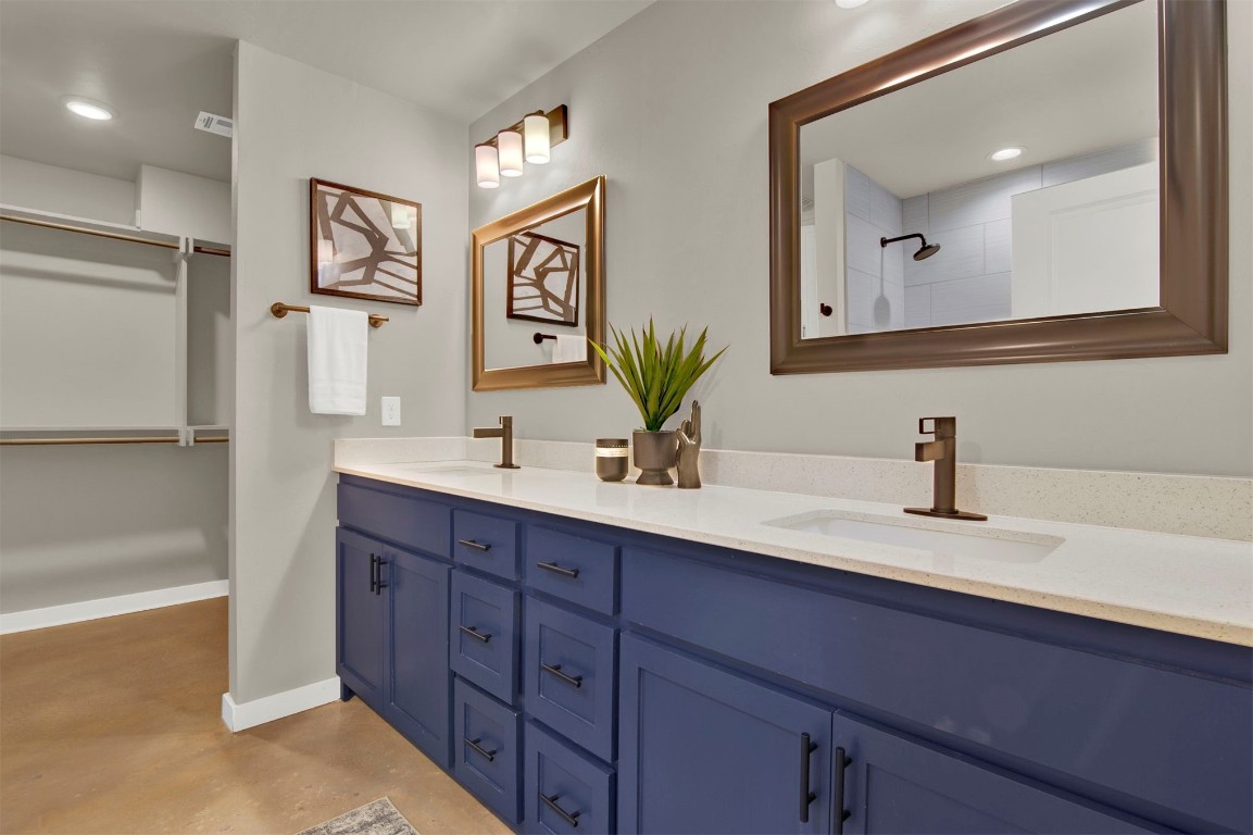 705 NE 38th Street