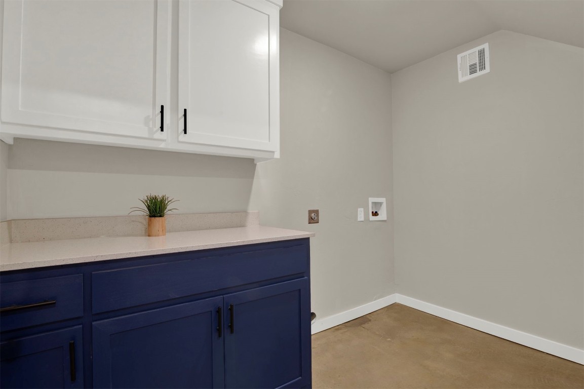705 NE 38th Street