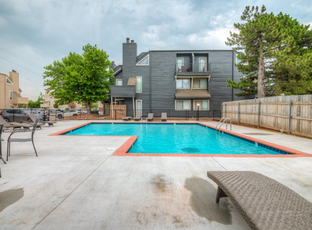 11540 N May Avenue 303E