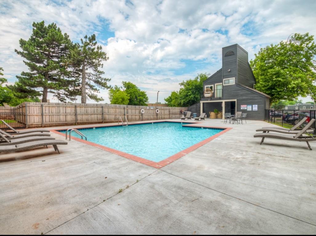 11540 N May Avenue 303E