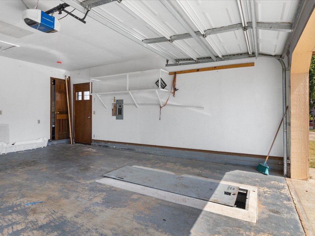 7405 NW 118th Street