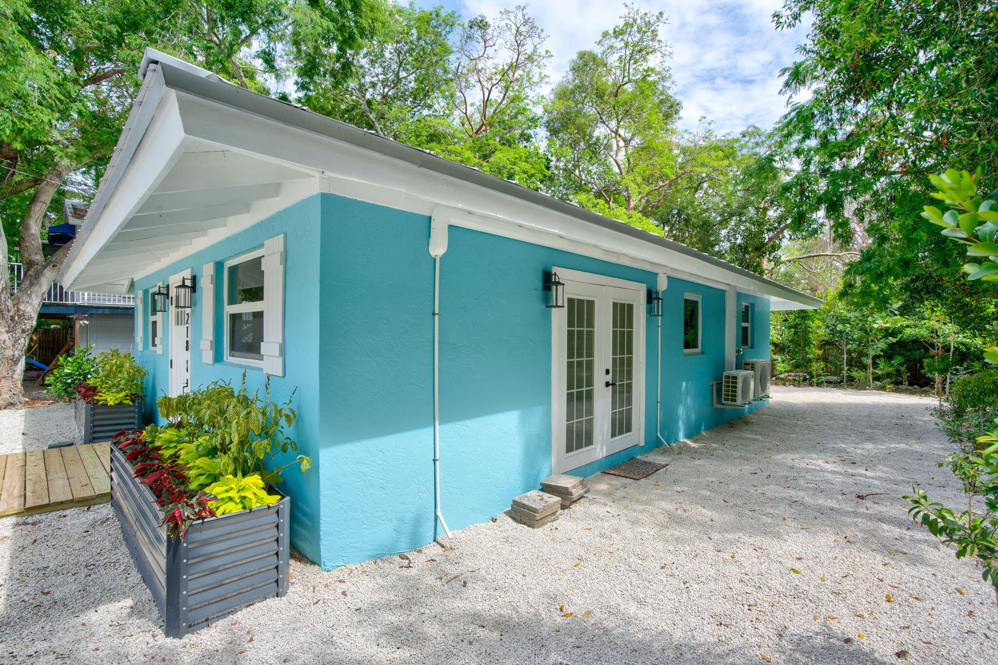 218 Lignumvitae Drive