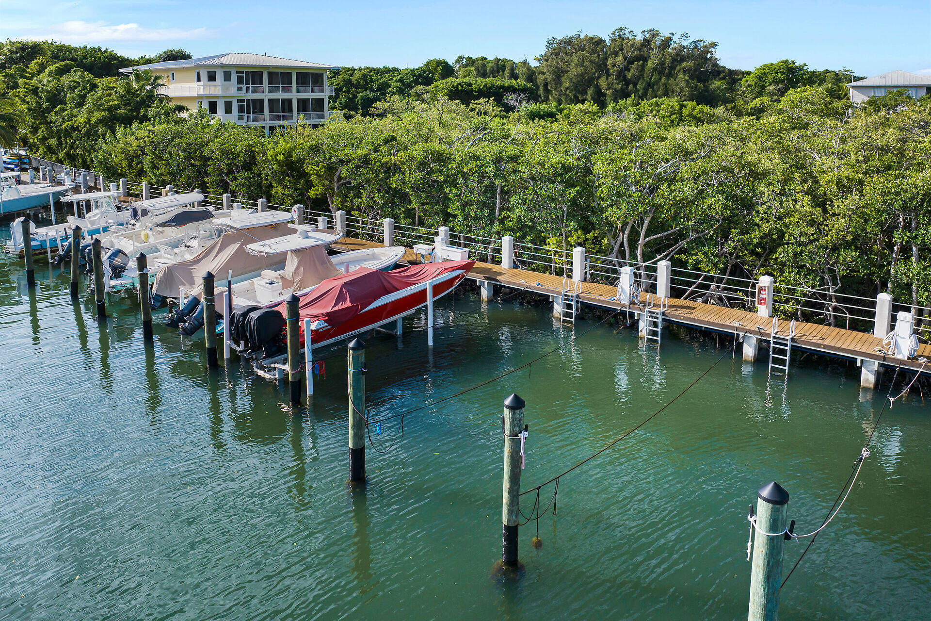 14 Leeward Avenue 14