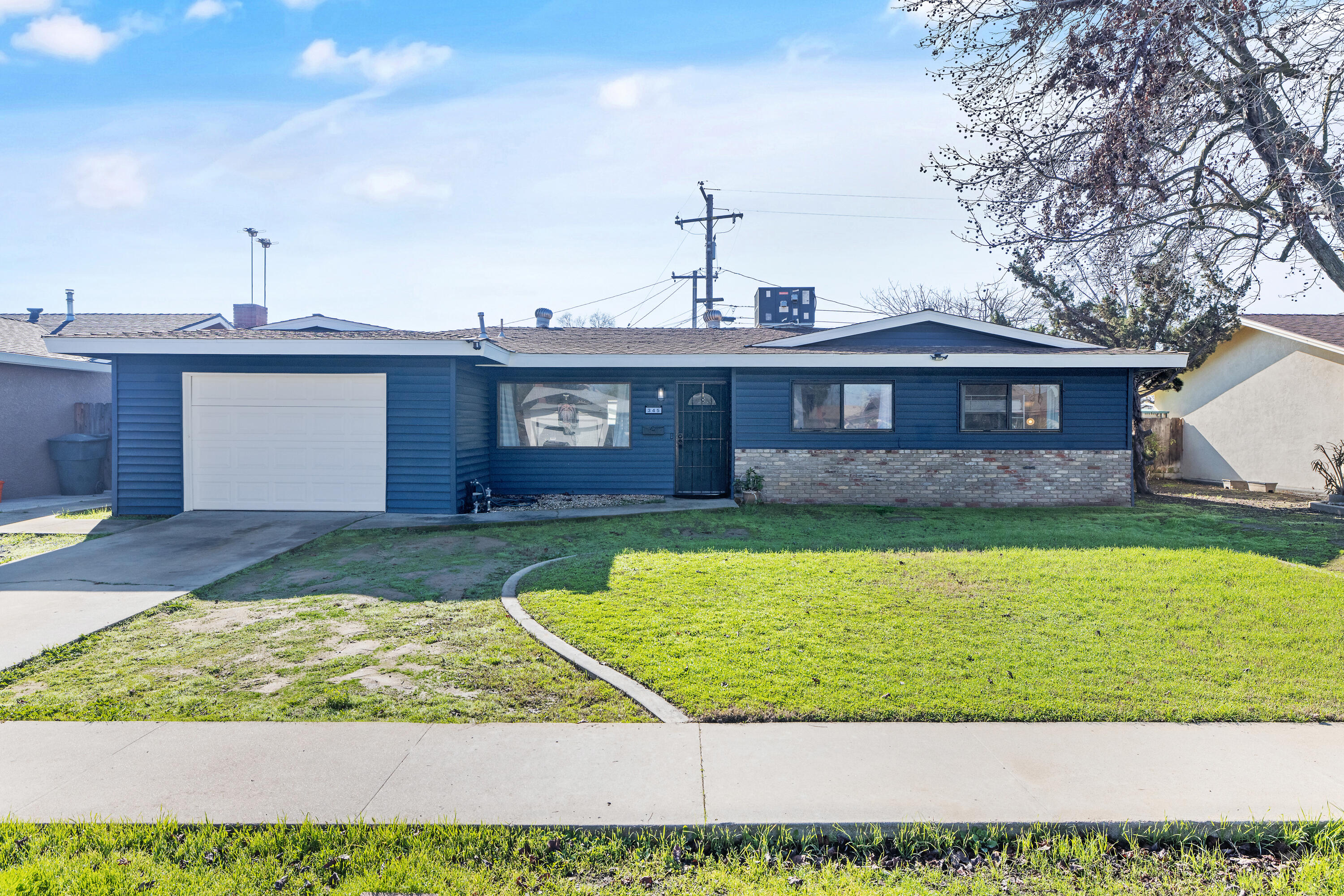 345 E Amber Way
