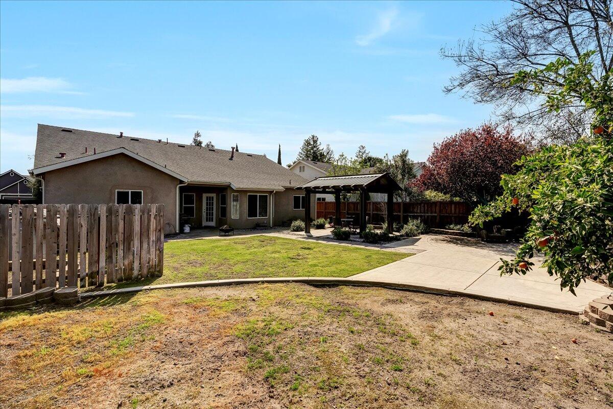 5038 W Modoc Avenue
