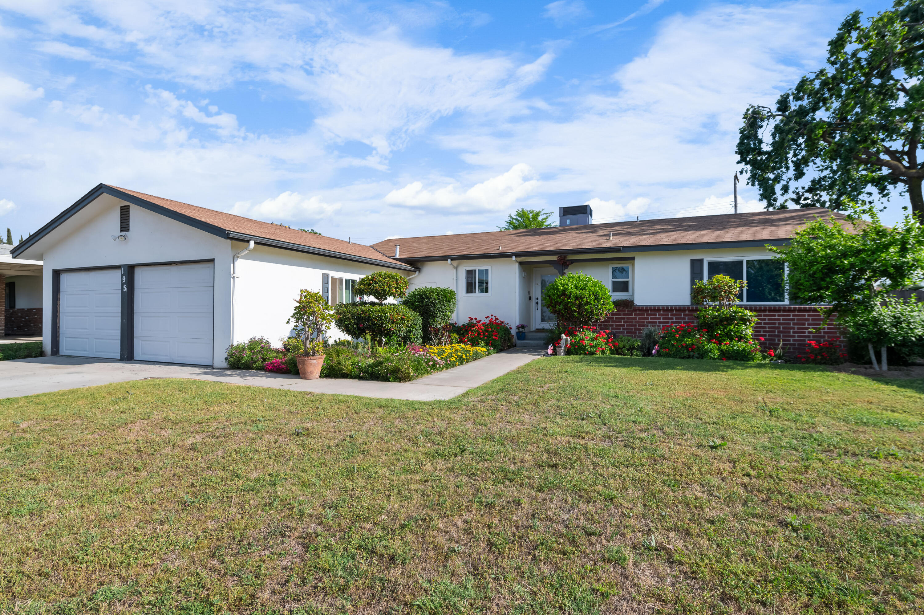 195 E Sandra Avenue