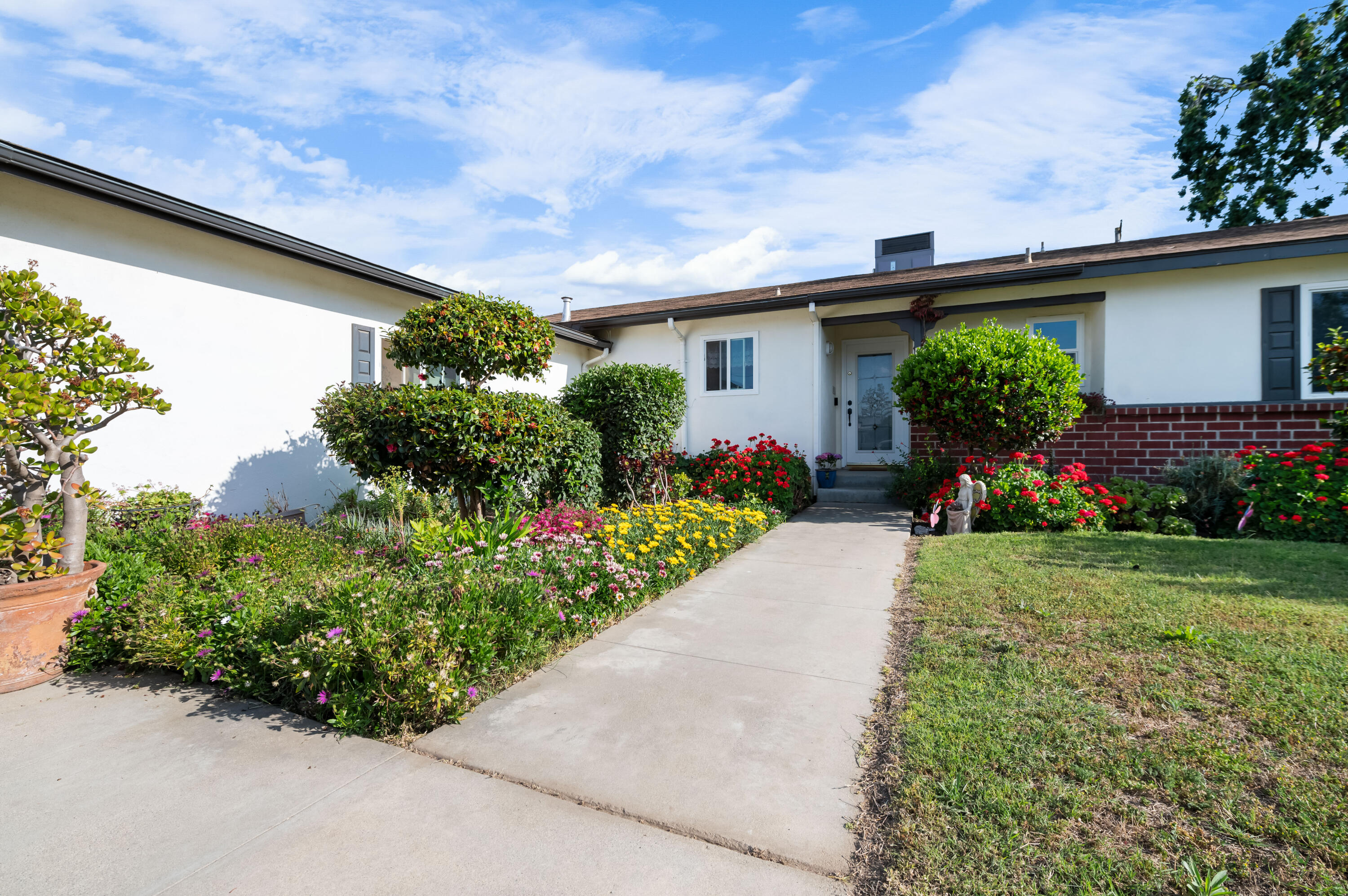 195 E Sandra Avenue