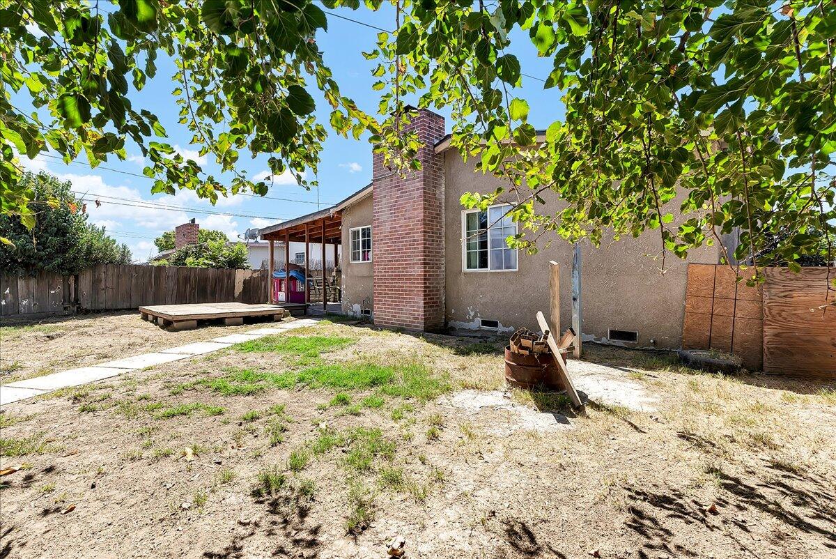 1104 N Park Street