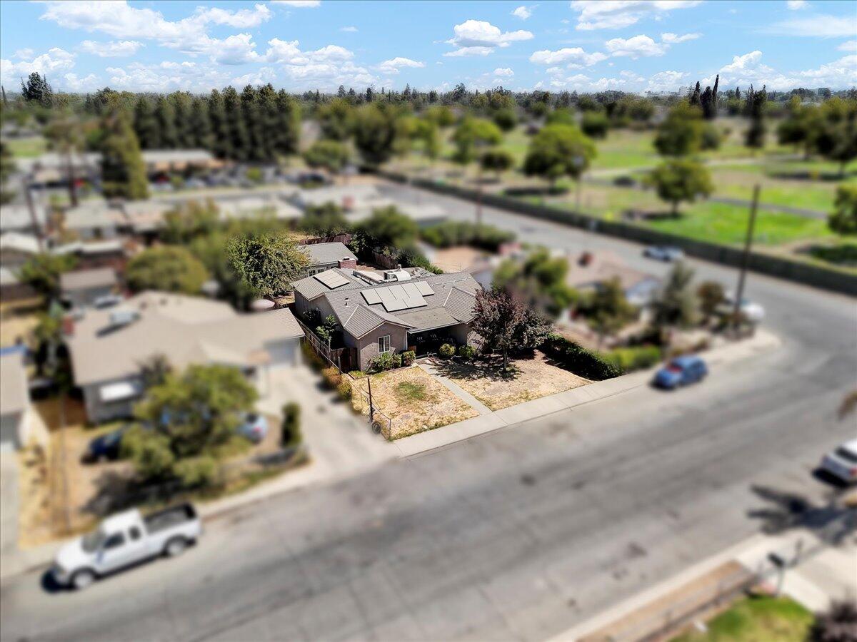 1104 N Park Street