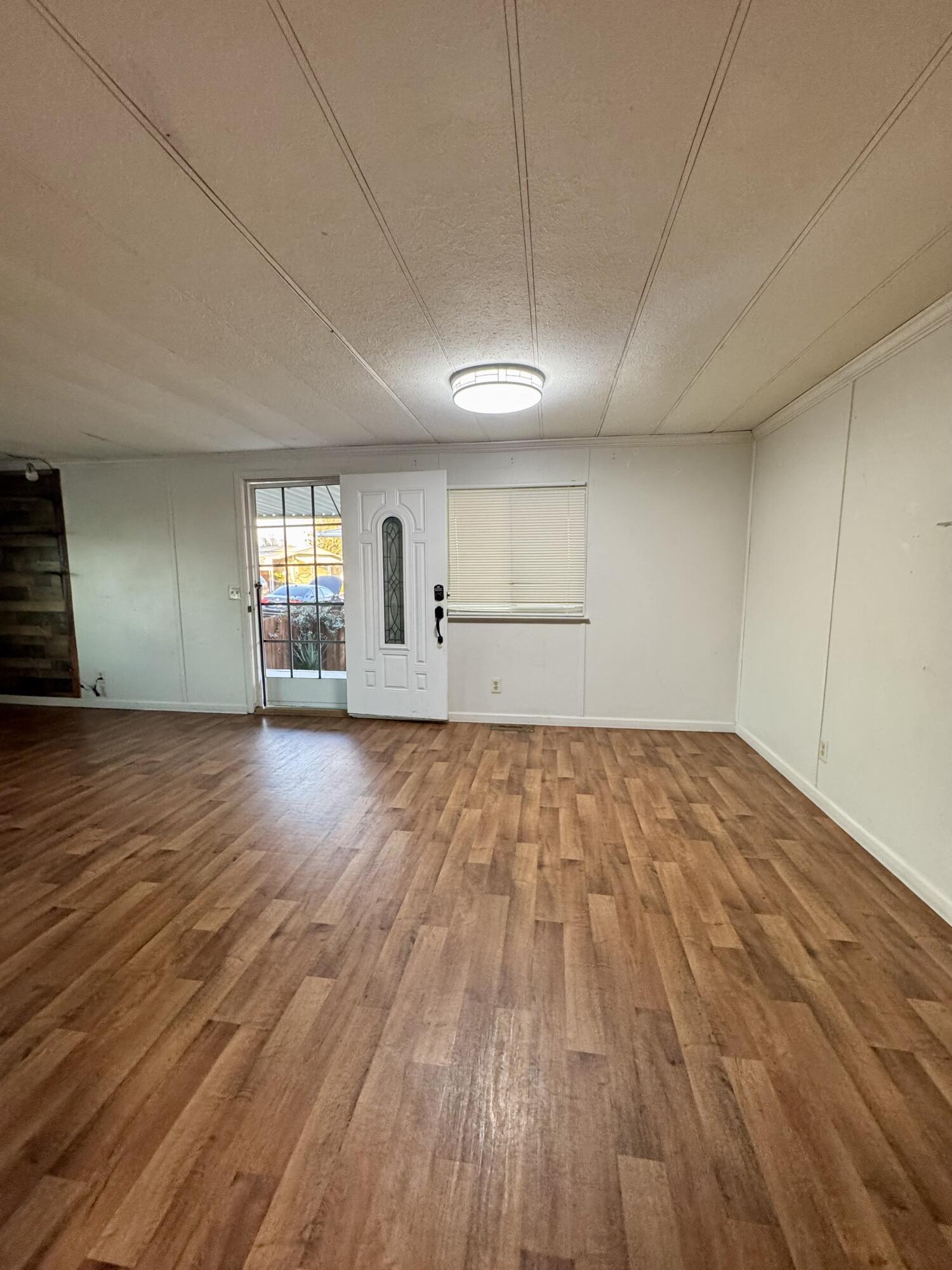 2301 S Divisadero Street, 98