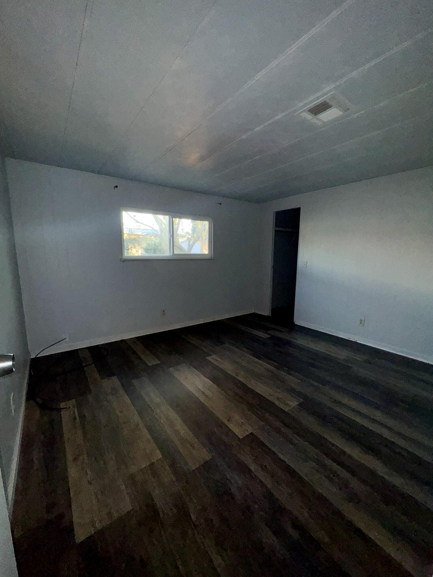 2301 S Divisadero Street, 98