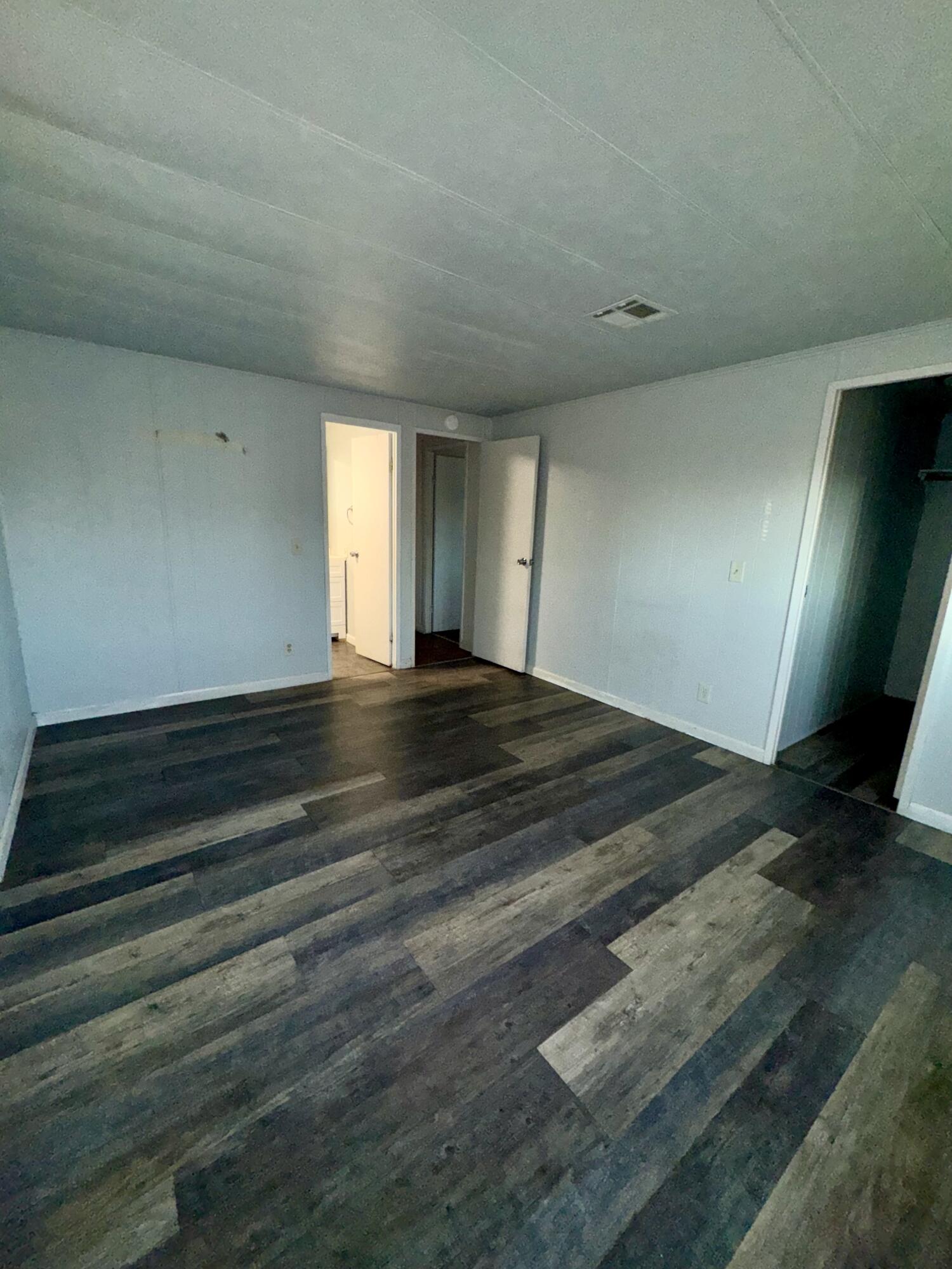 2301 S Divisadero Street, 98