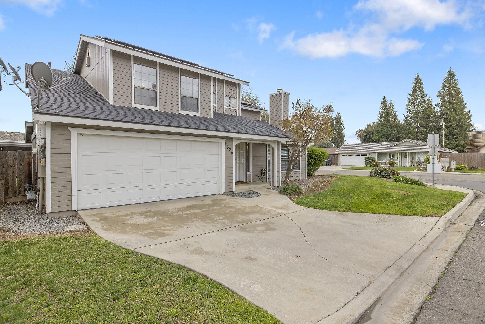 2328 W Packwood Drive