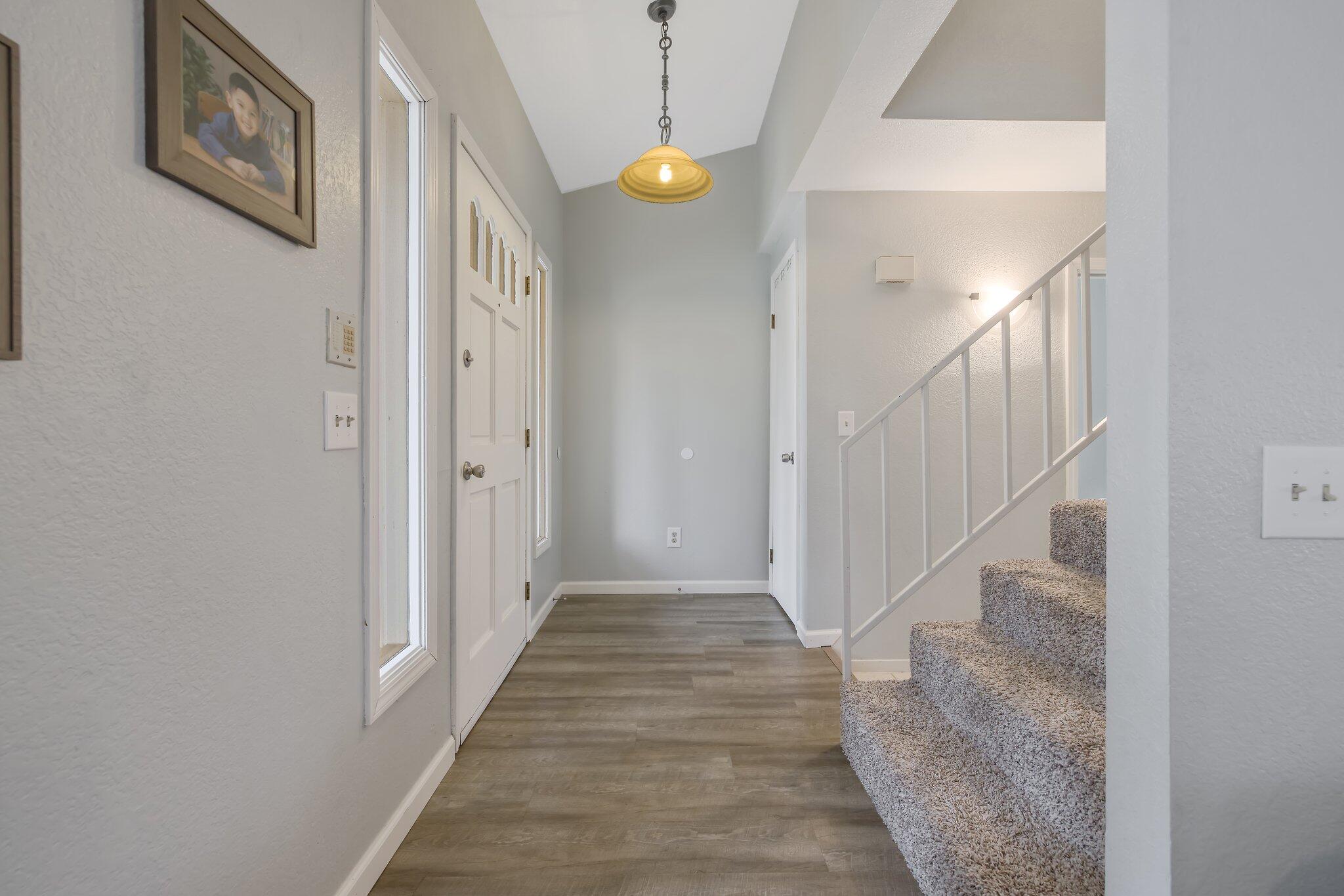 2328 W Packwood Drive