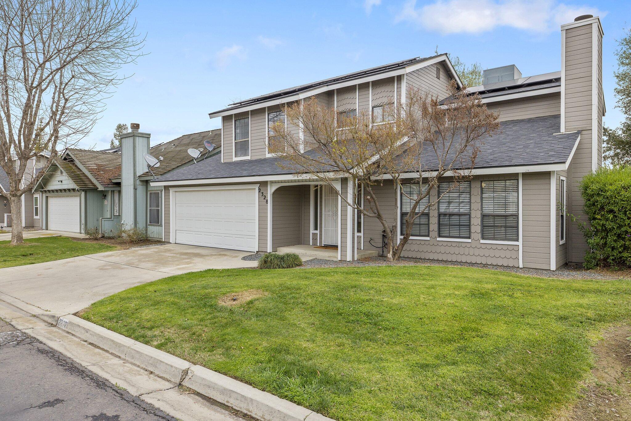 2328 W Packwood Drive