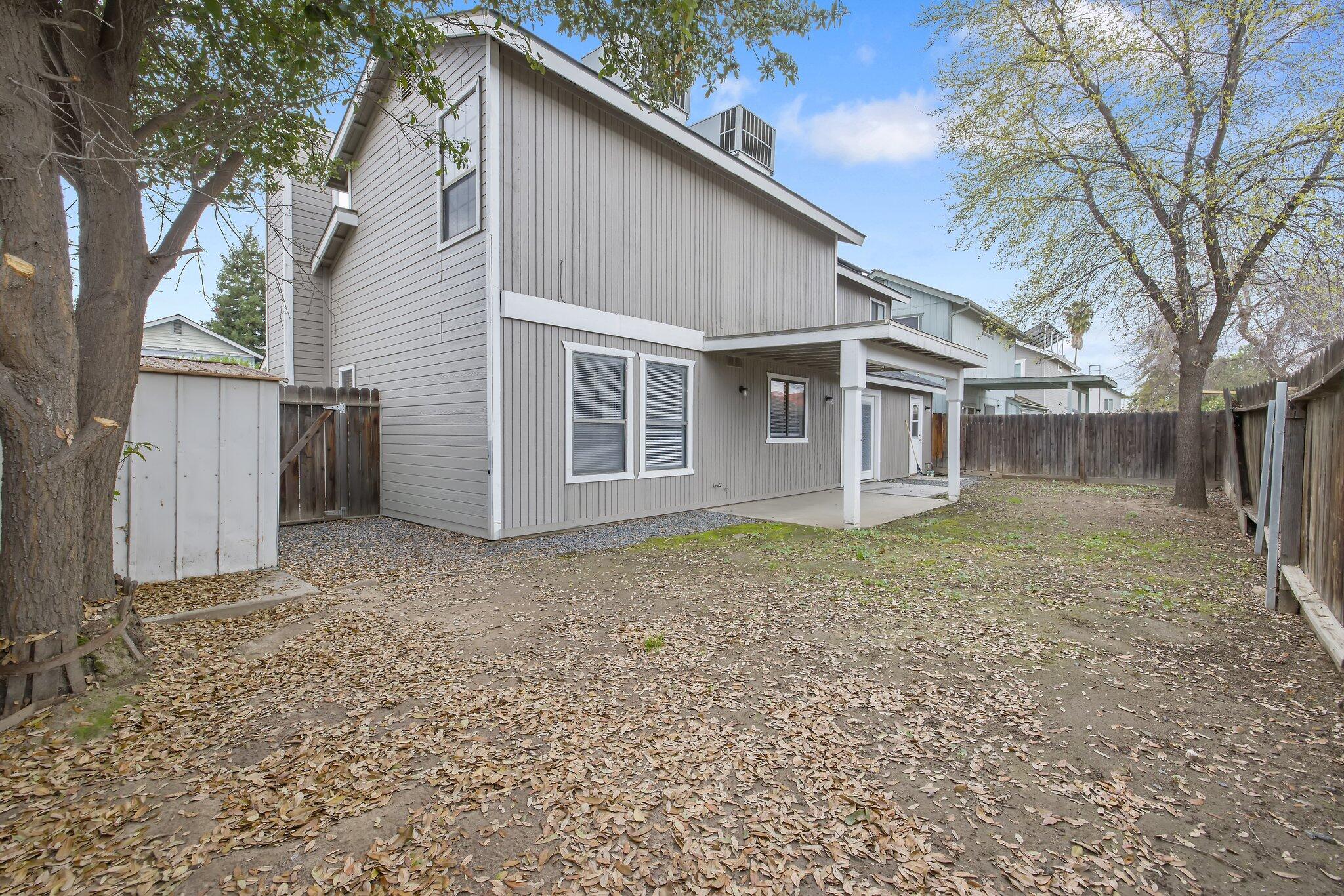 2328 W Packwood Drive