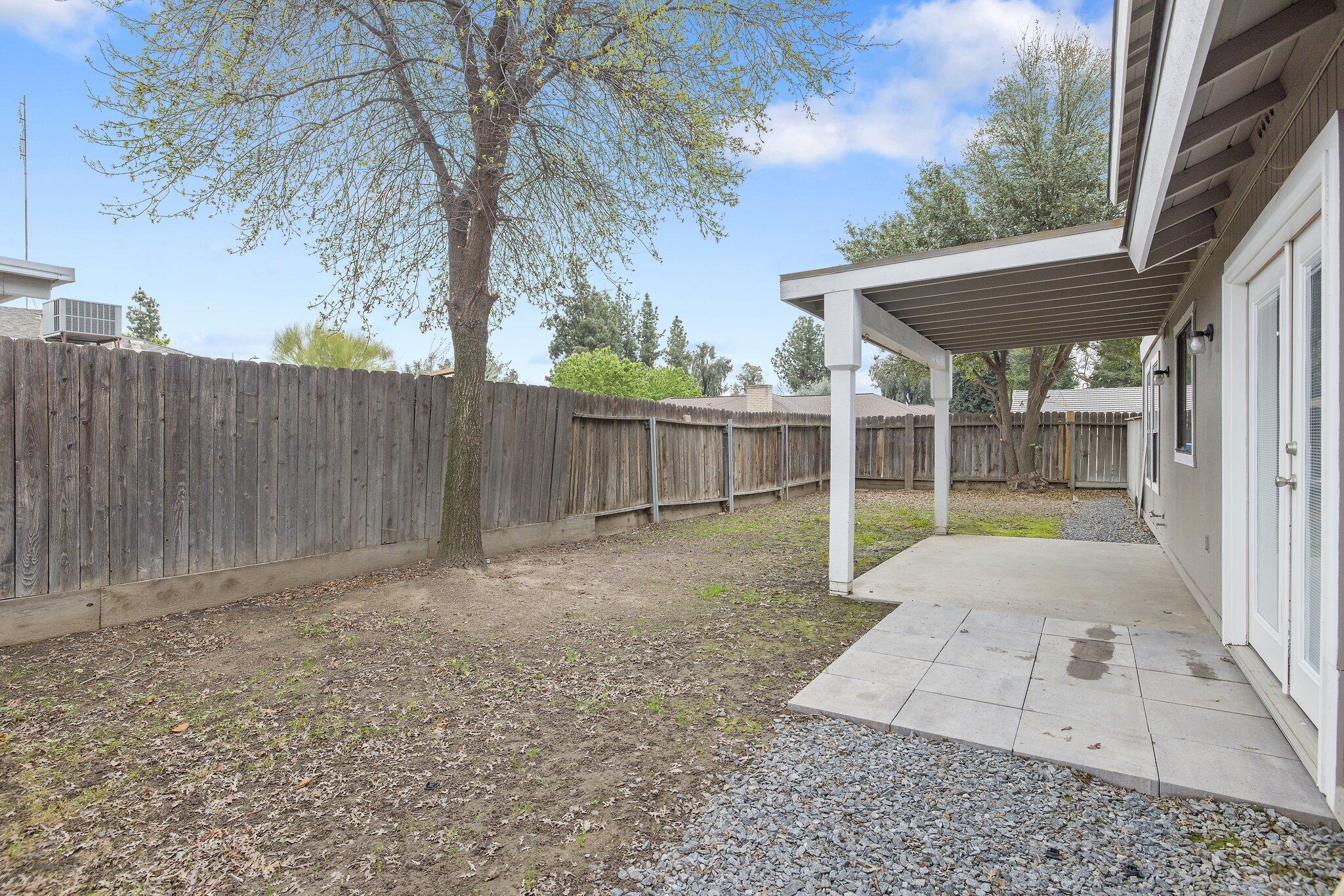 2328 W Packwood Drive