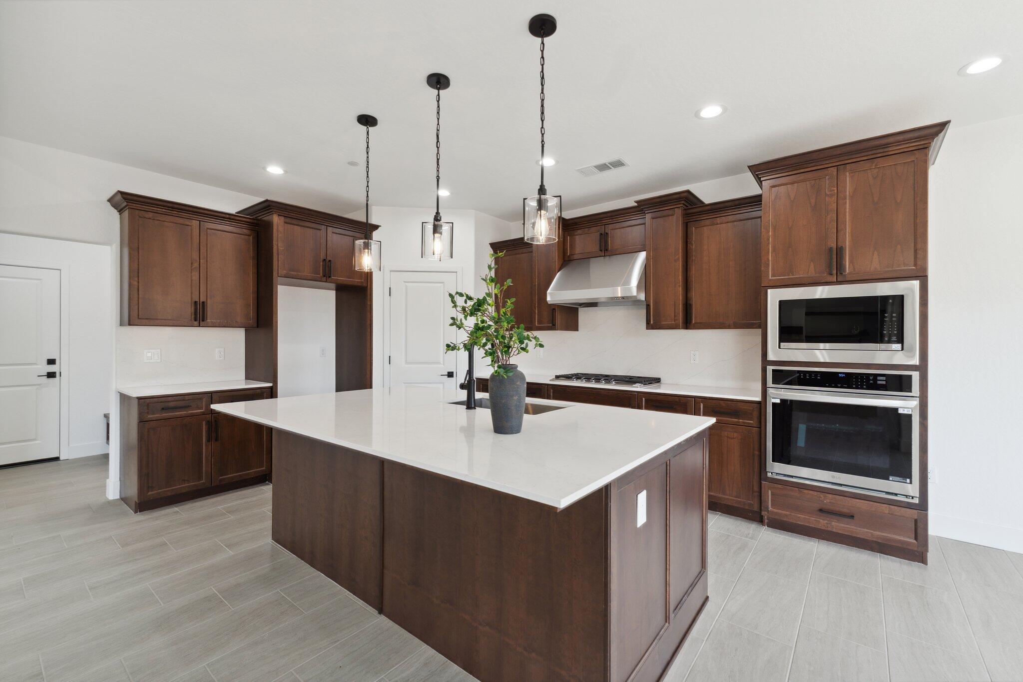 4248 S Chatham Street