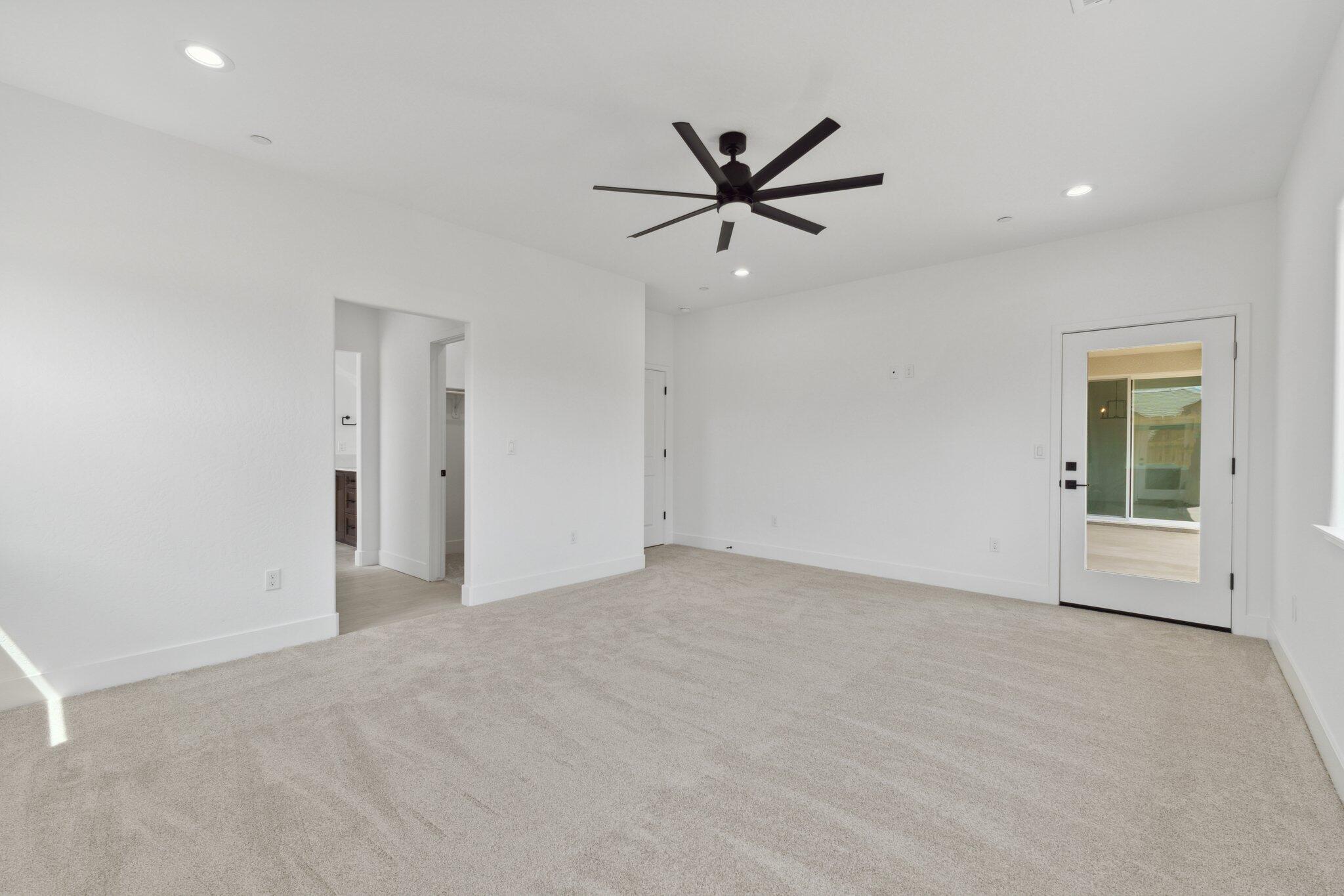 4248 S Chatham Street