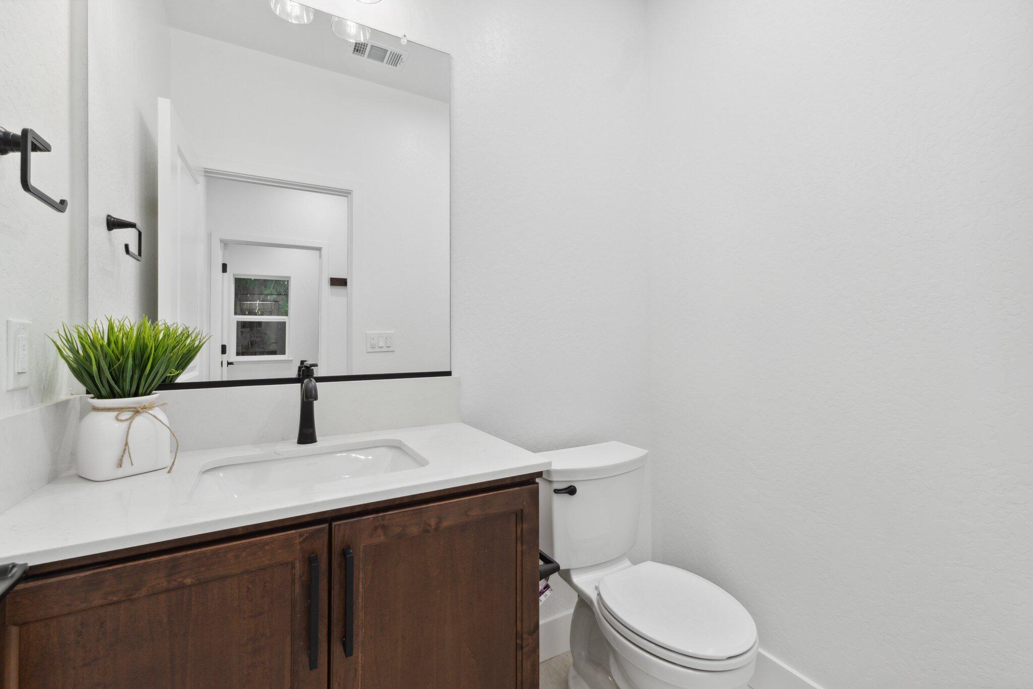 4248 S Chatham Street