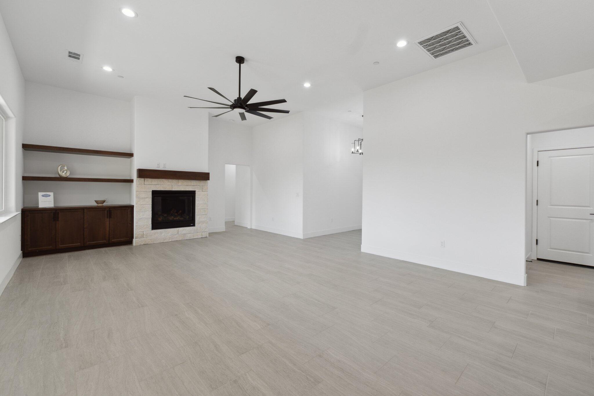 4248 S Chatham Street