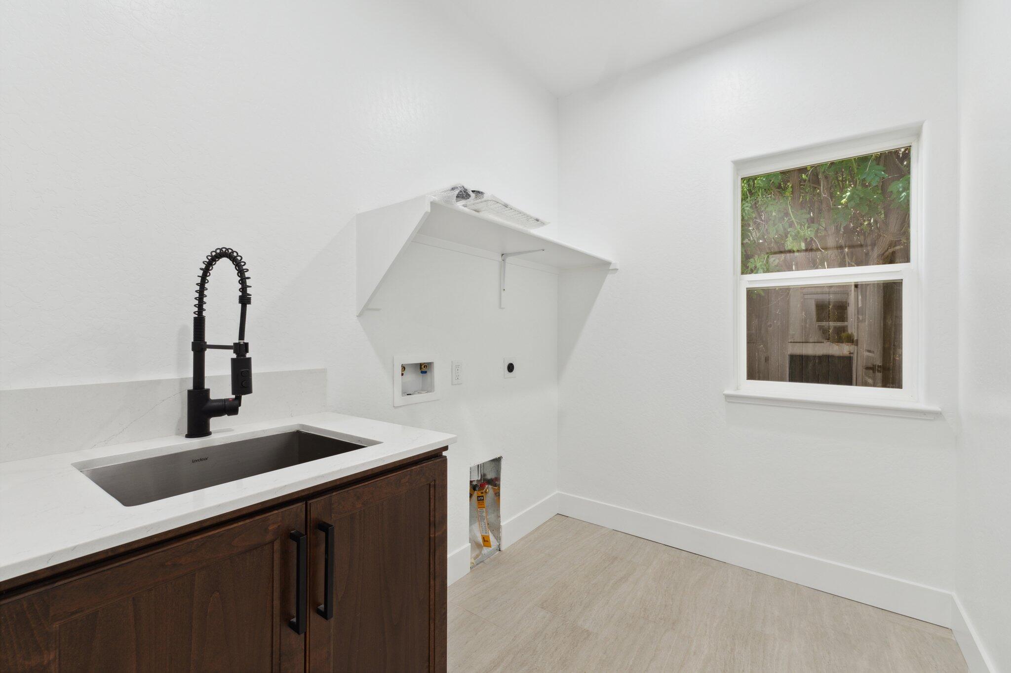 4248 S Chatham Street