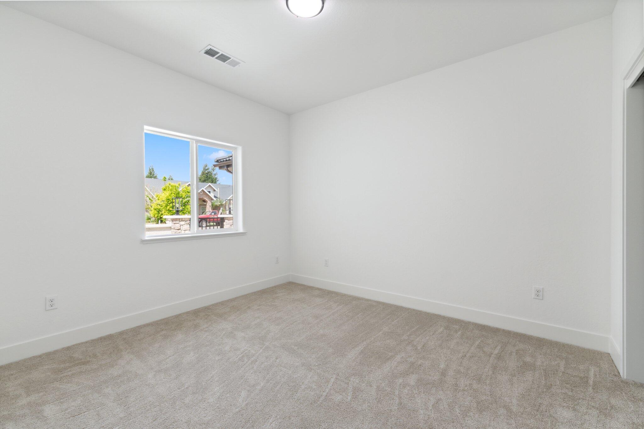 4248 S Chatham Street