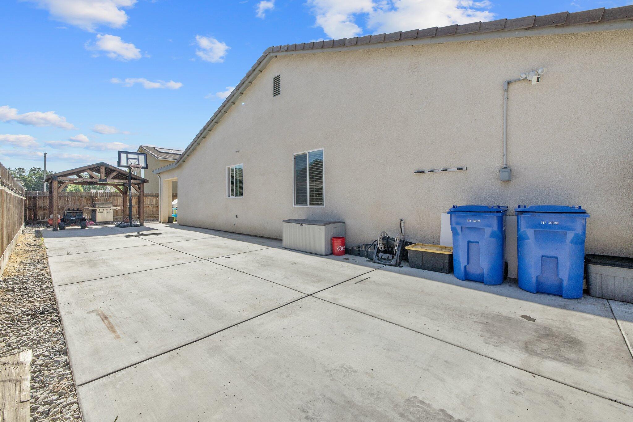 1066 Jade Way