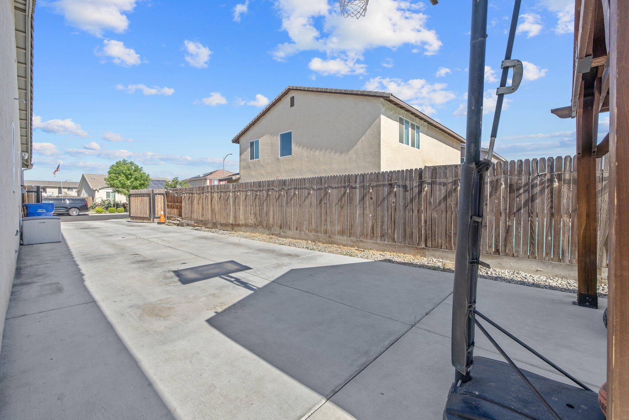 1066 Jade Way