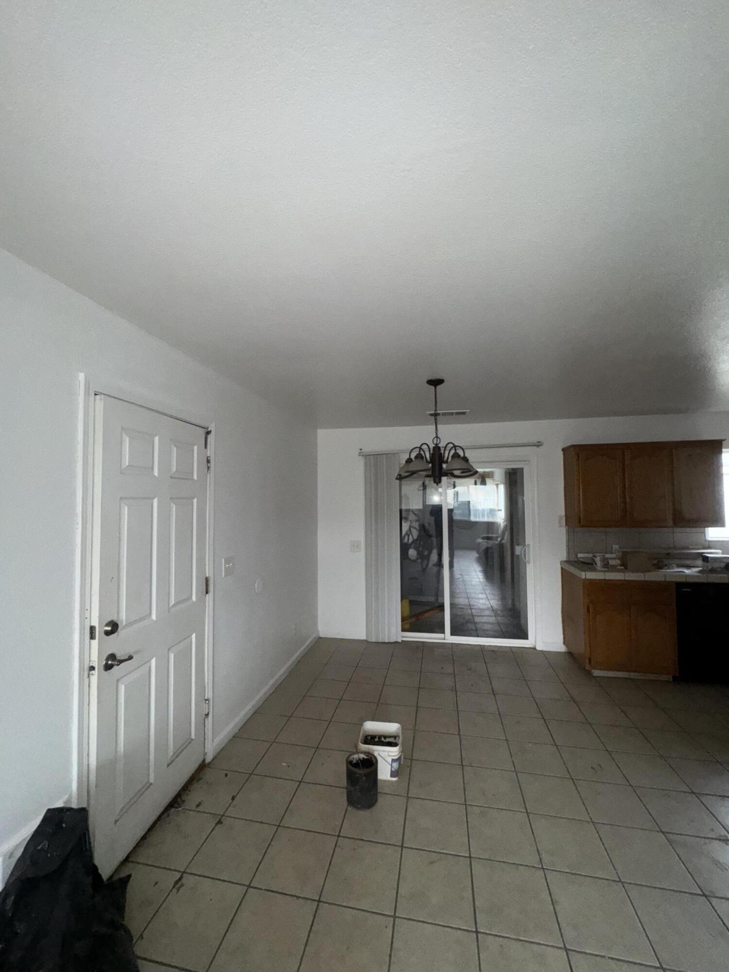 25764 Road 204, 204