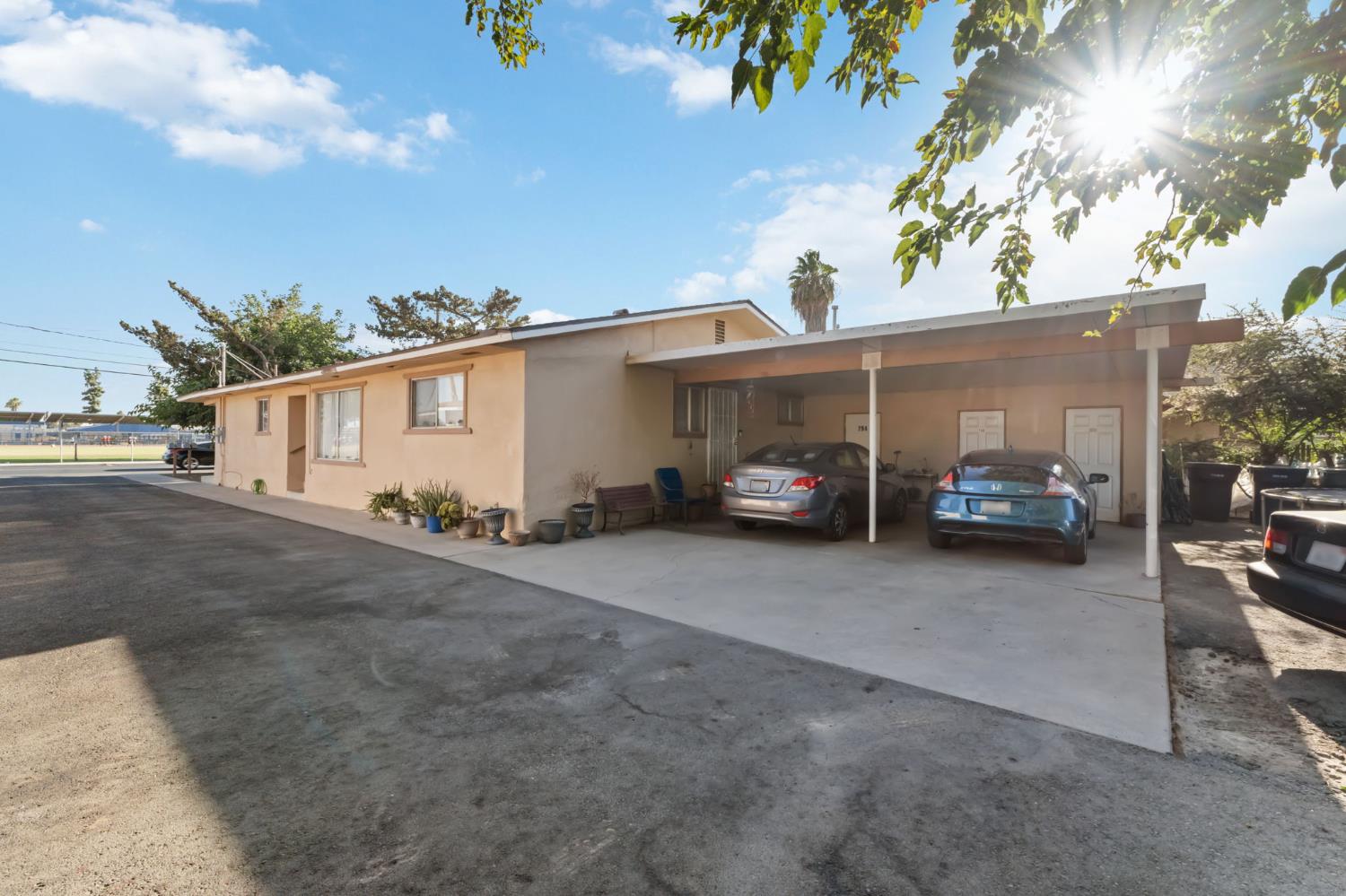 770 W Pleasant Avenue