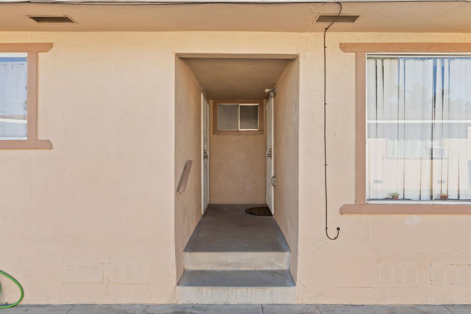 770 W Pleasant Avenue