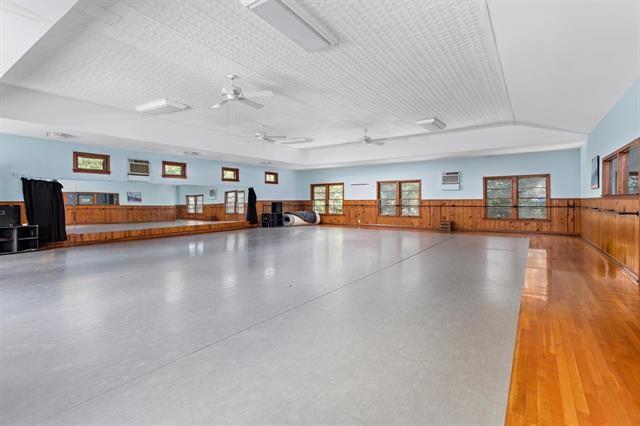 1307 W Cypress Avenue