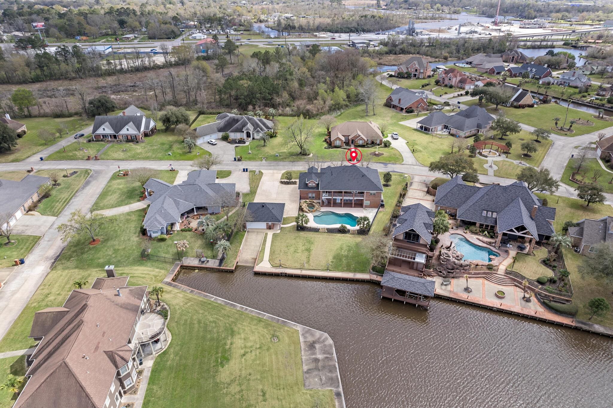 302 Waterwood Dr