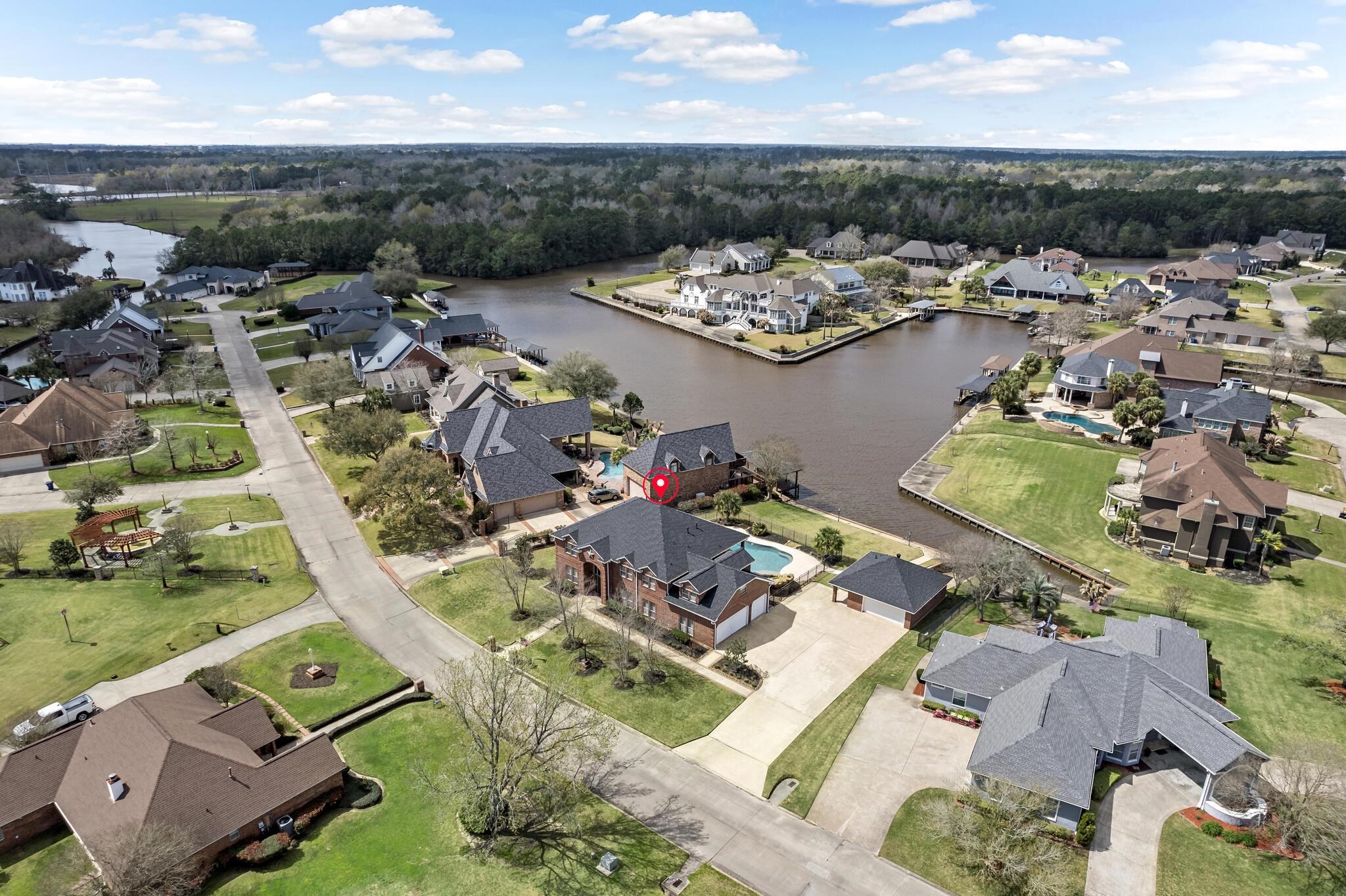 302 Waterwood Dr