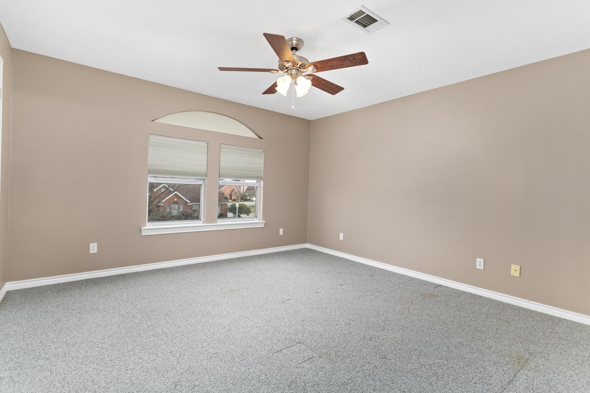 302 Waterwood Dr