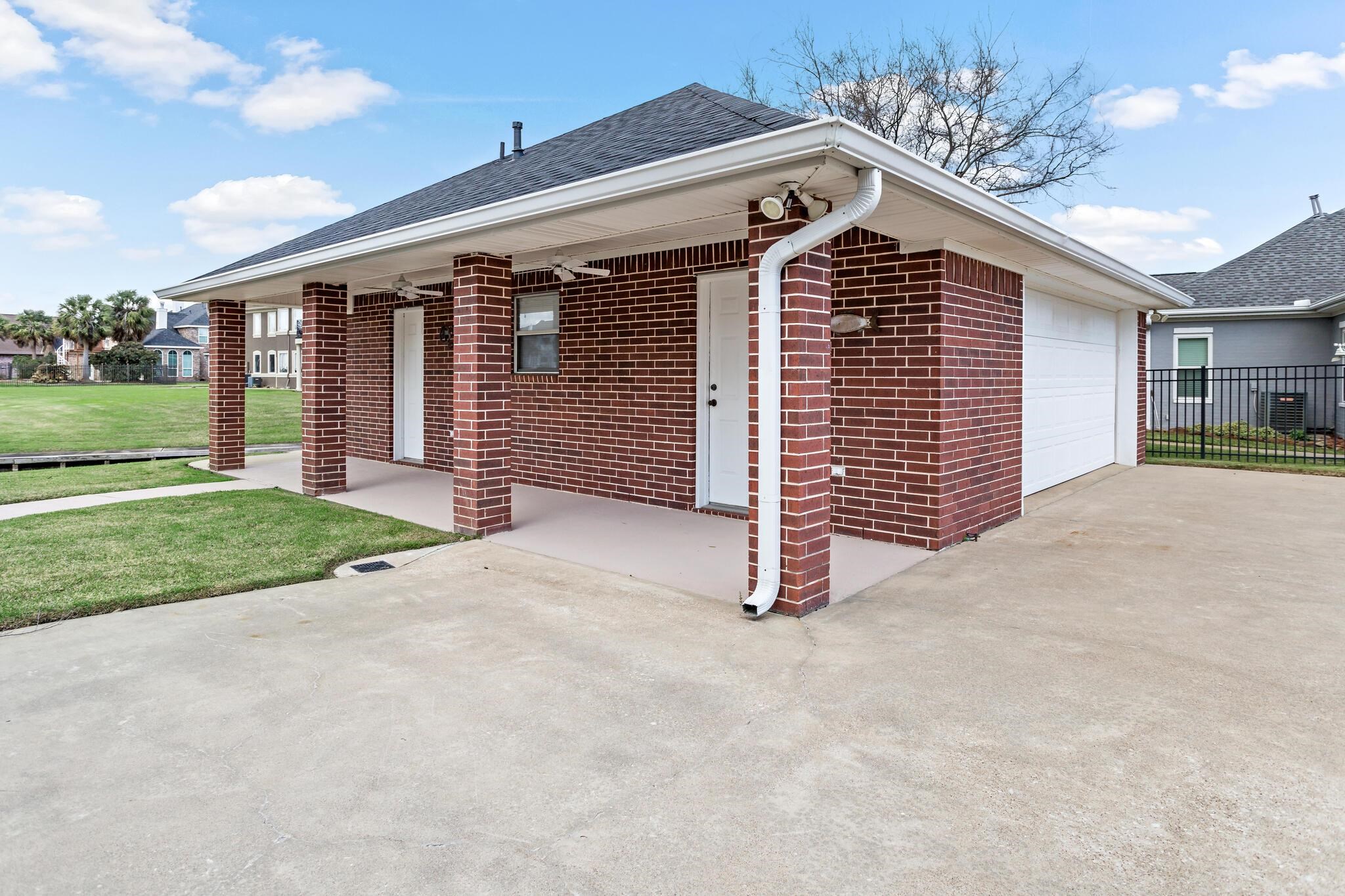 302 Waterwood Dr